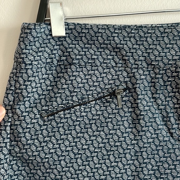 Ann Taylor Mid Rise Signature Straight Leg Printed Blue Stretch Cropped Pant - Picture 2 of 5